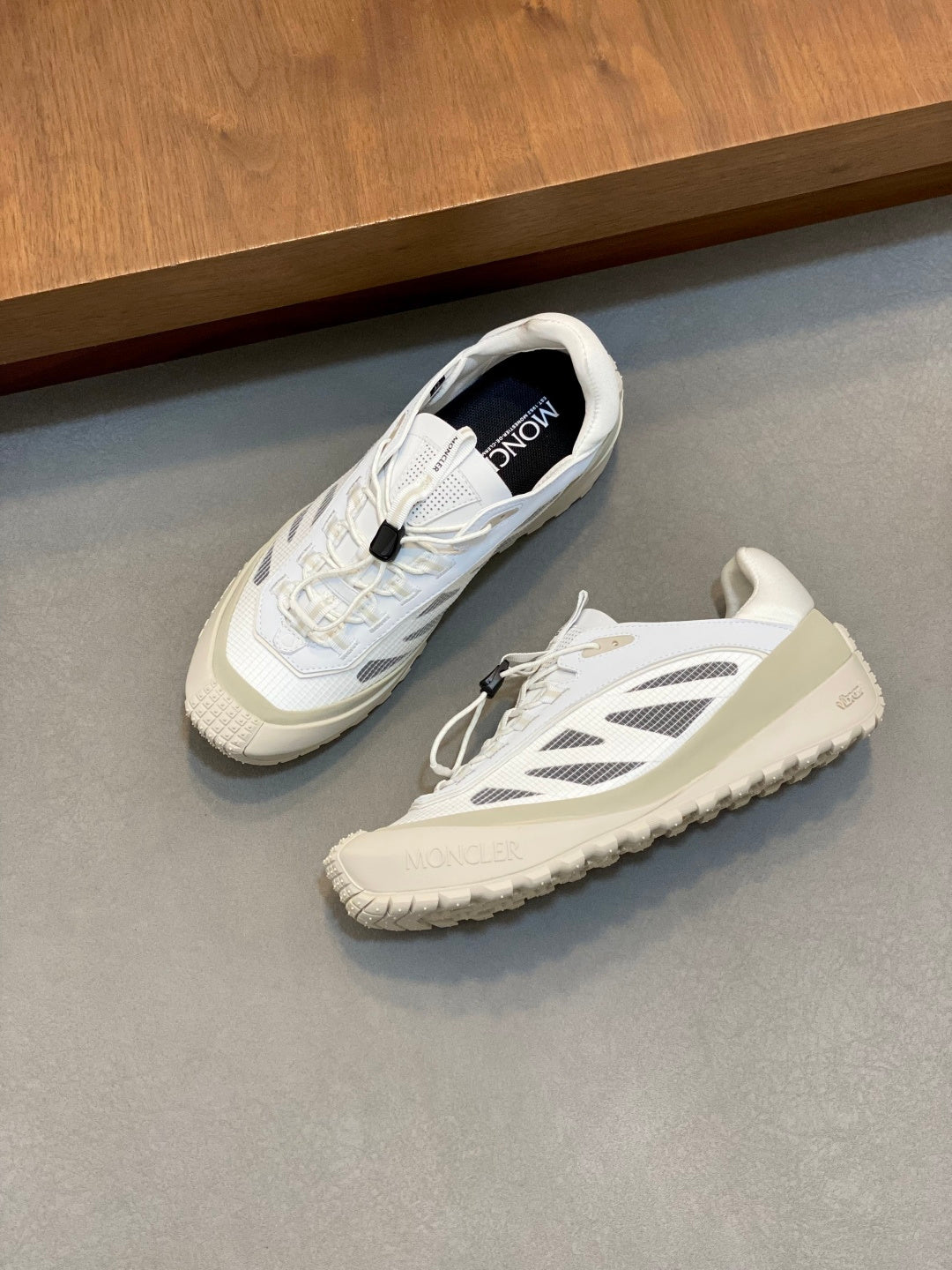 Tênis Moncler Trailgrip LP Branco / Off White