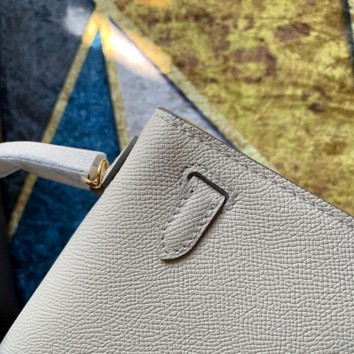 Bolsa Kelly Sellier Mini II Off-White (tamanho 20) .