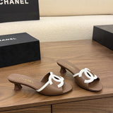 Chanel Interlocking CC Heeled Mules Brown & White. Salto 5 cm.
