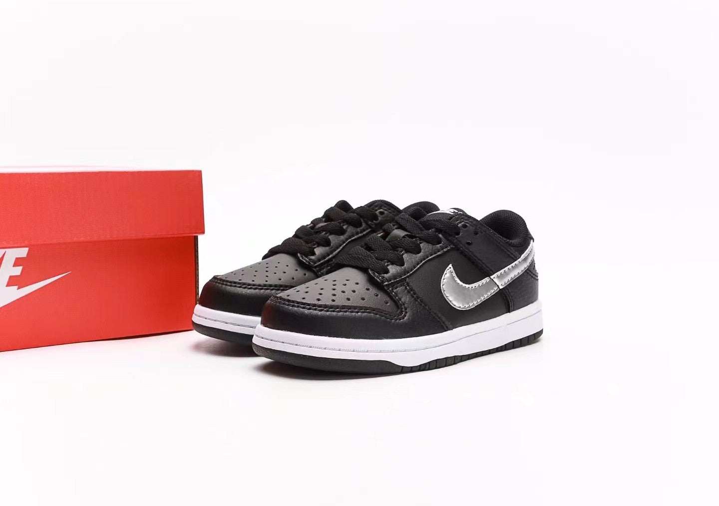 Nike Dunk Low EMB 75th Anniversary Spurs Infantil