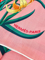 Lenço Hermès Carré 90 "Bouquet Final" Cor Rosa Vivo / Verde Cipreste / Amarelo