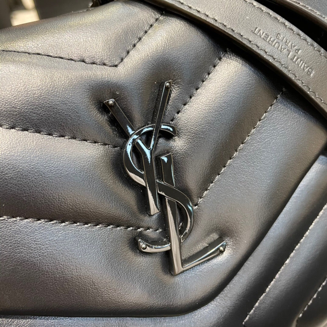Yves Saint Laurent Loulou