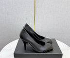 Chanel Square-Toe Cap-Toe Pumps in Black Leather. Salto 9 cm.