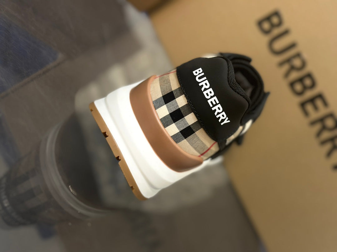 Burberry Vintage Check Cotton Black