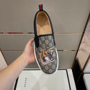 GUCCI GG Supreme Tiger Slip On