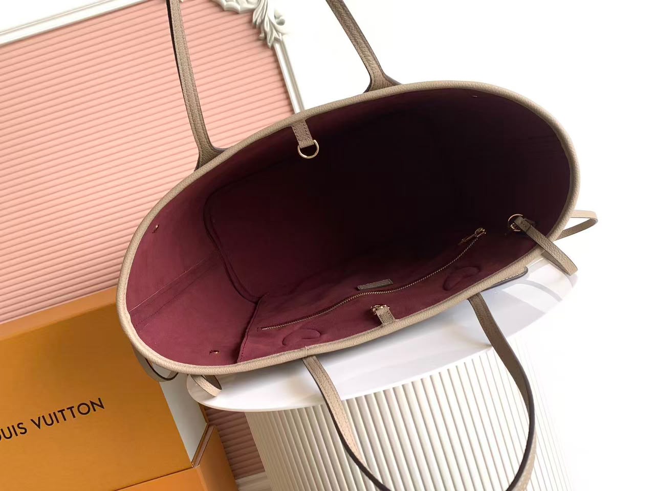 Louis Vuitton Neverfull MM Tourterelle
