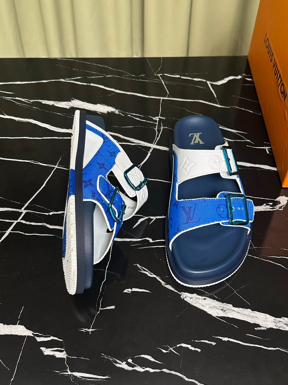 Sandália Louis Vuitton Trainer Mule Blue / White