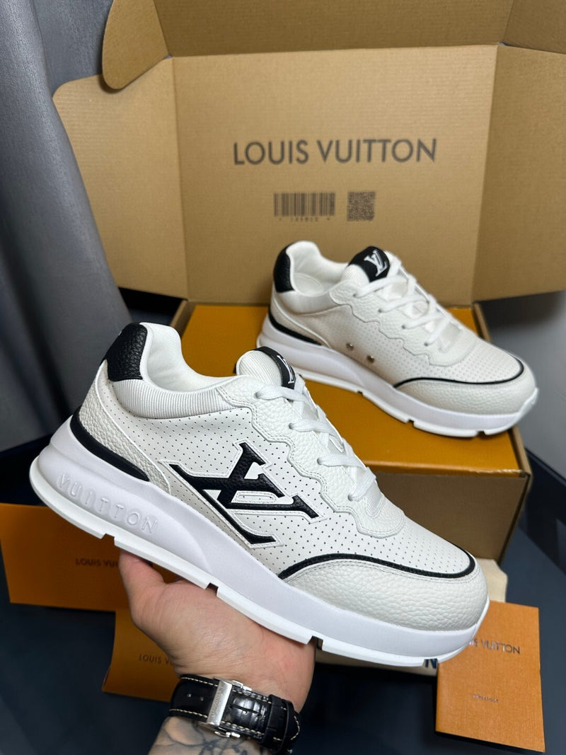 Louis Vuitton classic white black