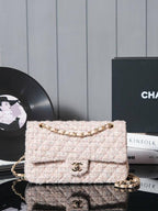 Chanel Classic Flap tweed rosa e branco