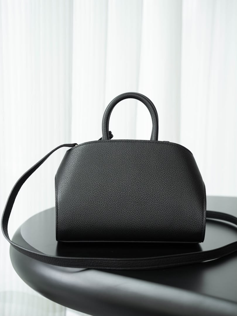 Bolsa Tote Ferragamo Hug Black Red