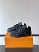 Trainer Black