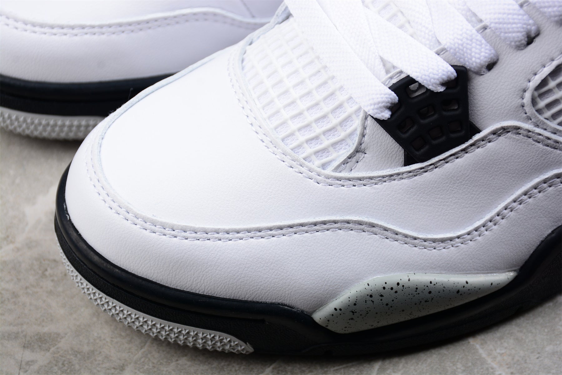 Air Jordan 4 Retro "White Cement"