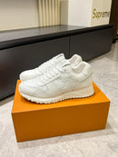 LOUIS VUITTON  Run Away White