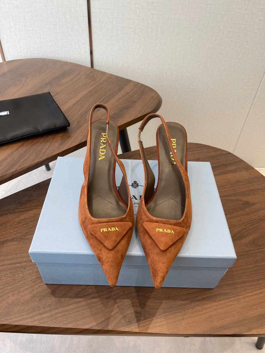 Prada Scarpin Slingback Pumps Suede Brown