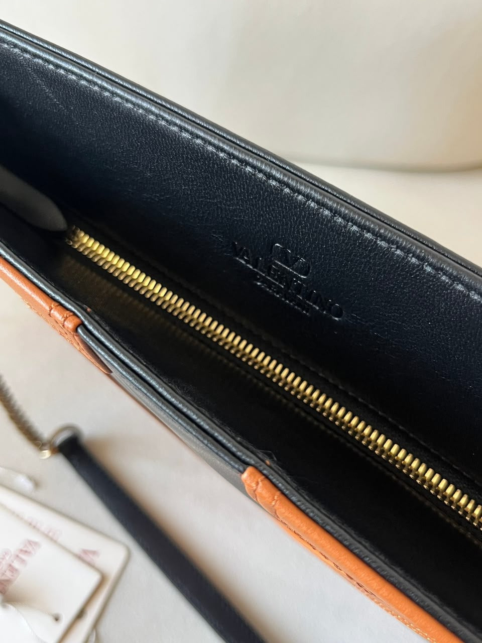 Valentino Garavani  Viva Superstar Maxi VLogo Signature