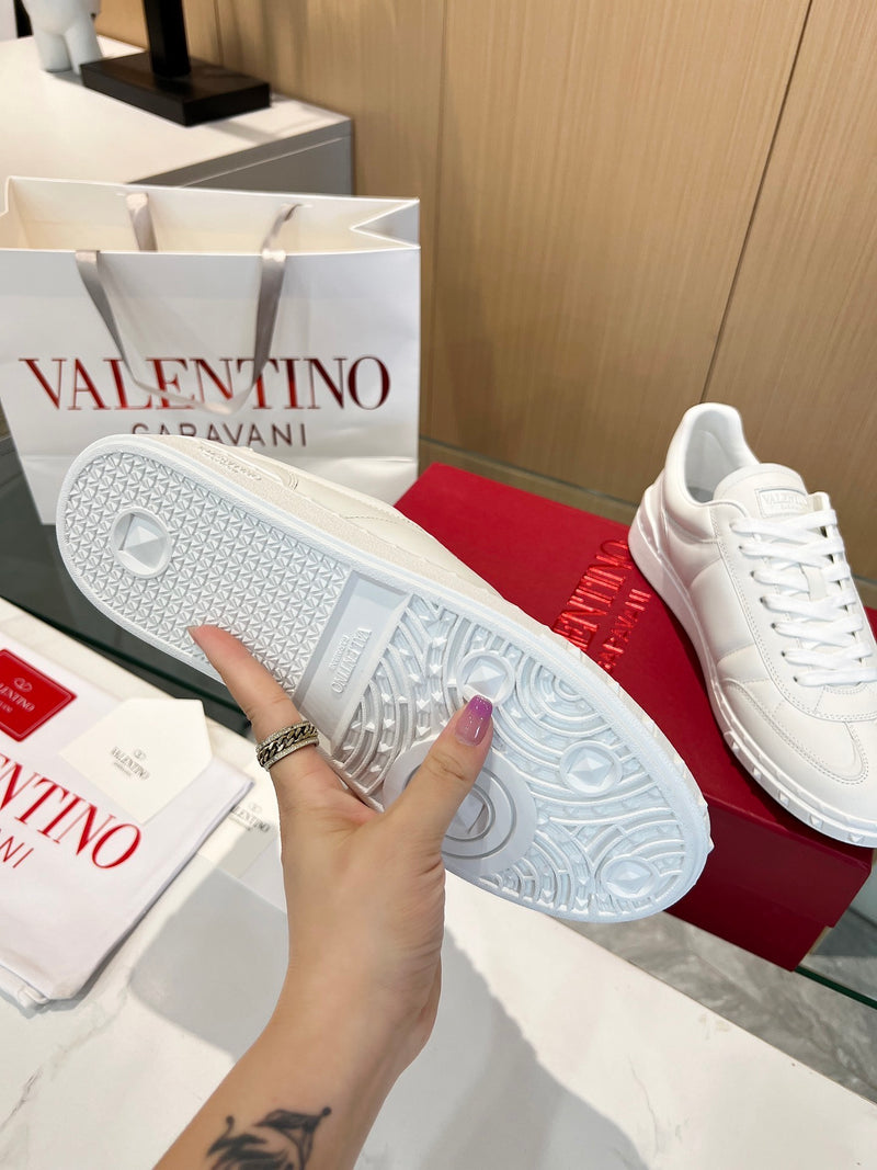 Valentino Garavani Upvillage