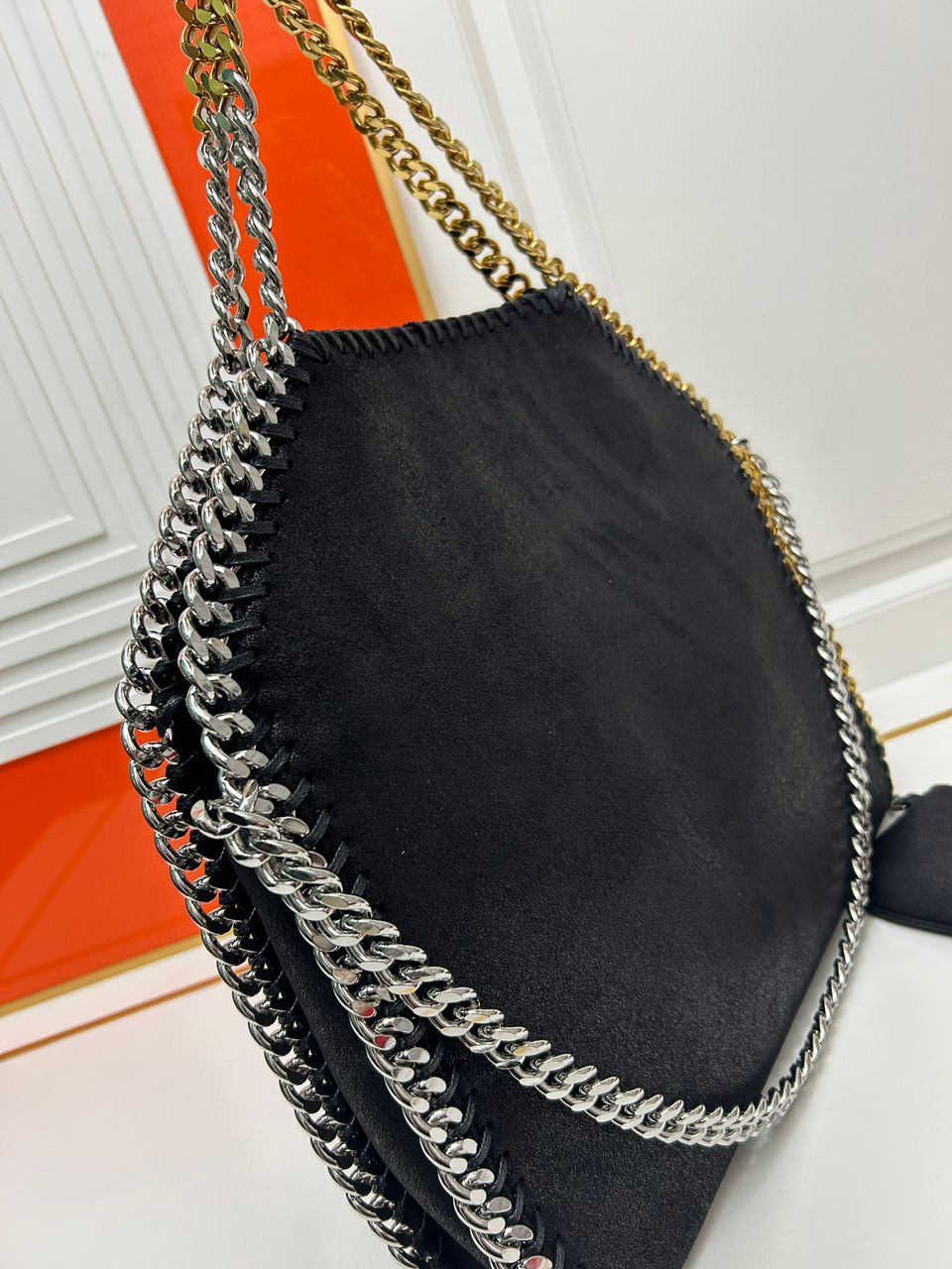 Stella McCartney Falabella Tote Maxi Preta com Correntes Bicolor