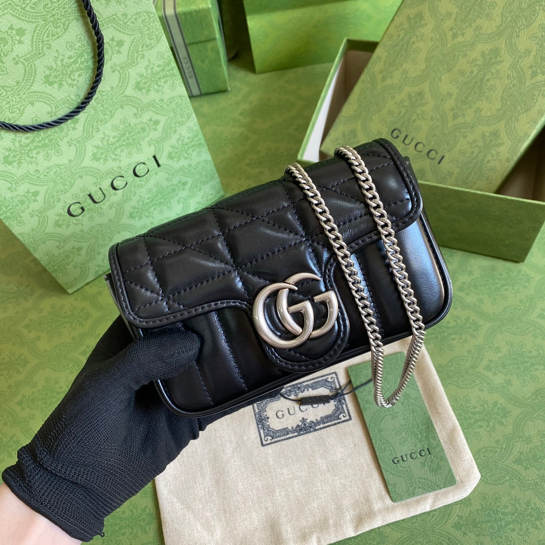 Gucci GG Marmont Matelasse Super Mini Bag Black ( PRONTA ENTREGA )