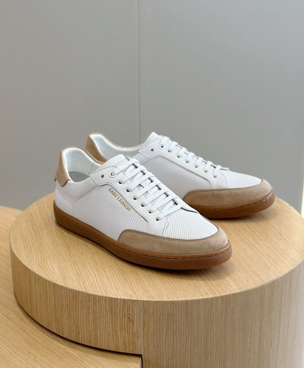 TÊNIS YVES SAINT LAURENT