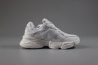 New Balance white infantil