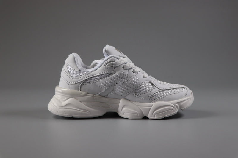 New Balance white infantil