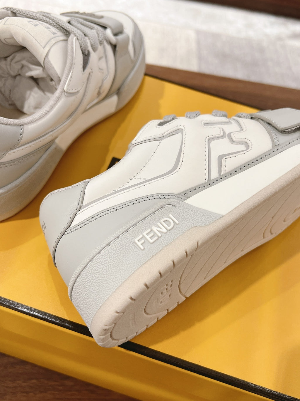 Fendi Wmns Match White Grey