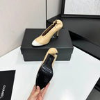 Chanel em Couro Lambskin Bicolor Bege e Branco