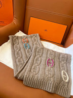 Cachecol Hermès Tri-Maillon Details Cuir Marrom-Claro