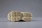 New Balance brown and white infantil.