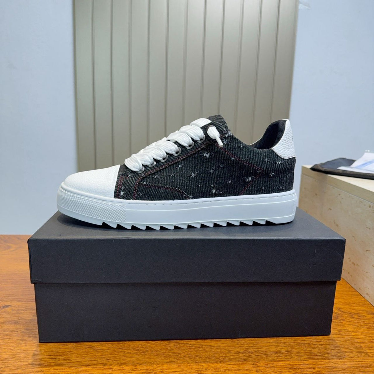 Atelier Denim Black Numeriś