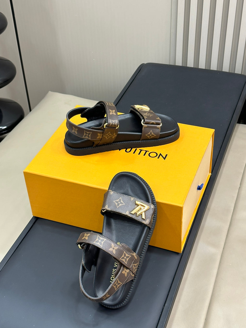 Sandal Vintange