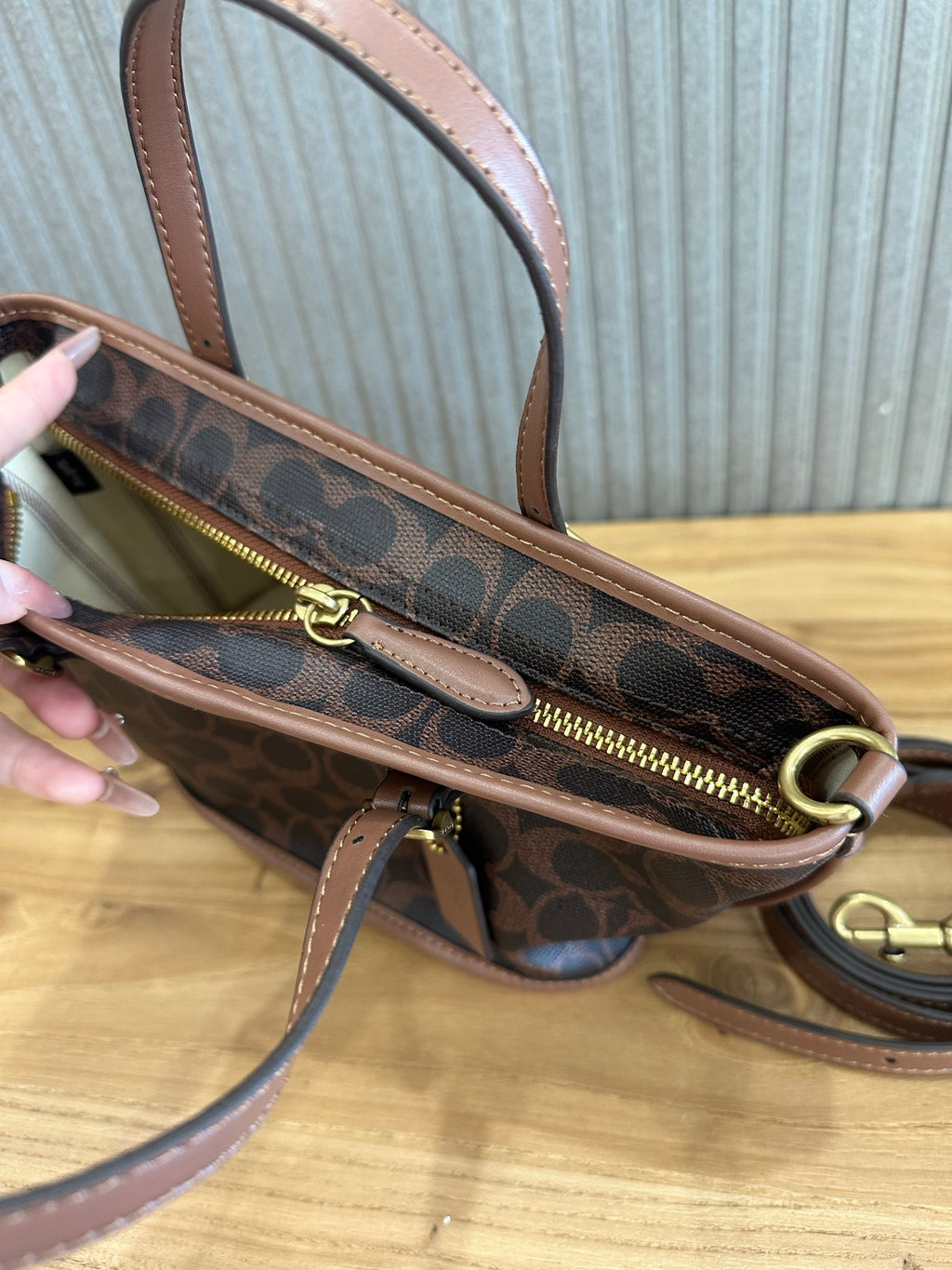 Coach Taxi Tote 21 Signature Brown Ferragens Douradas