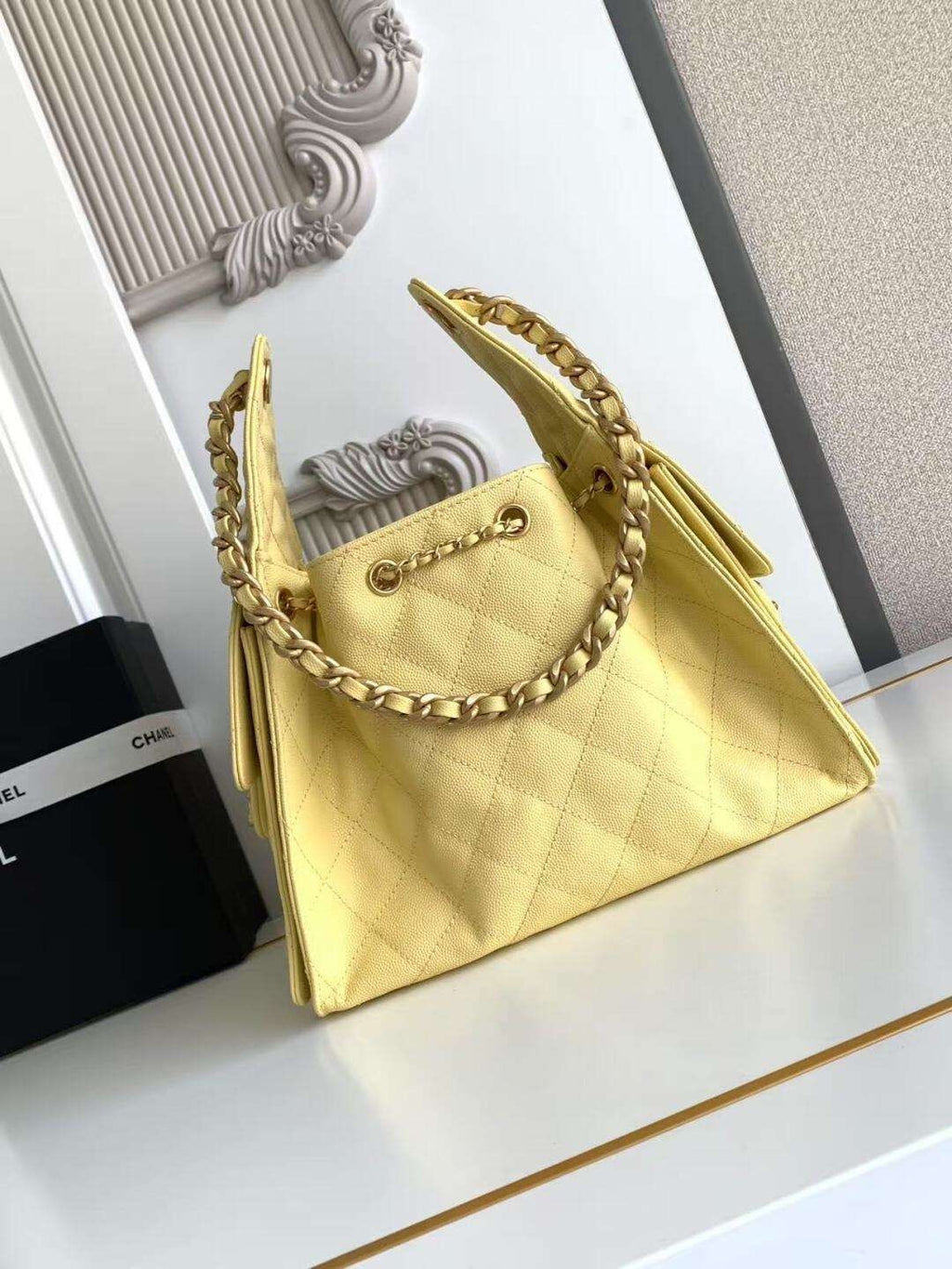 Bolsa Hobo  Chanel 25 Yellow Small