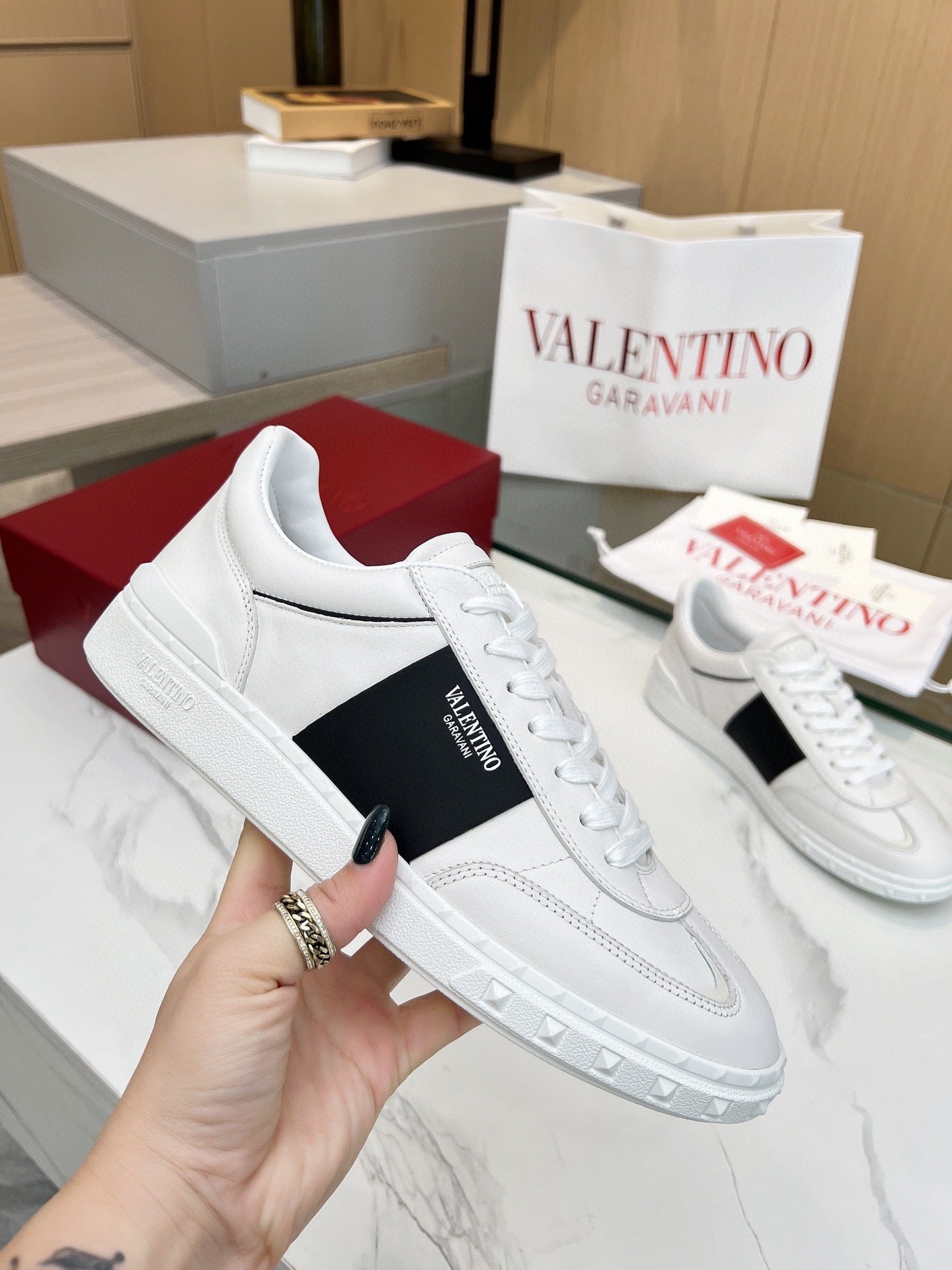 VALENTINO GARAVANI - Todos os produtos – Manfrim Store