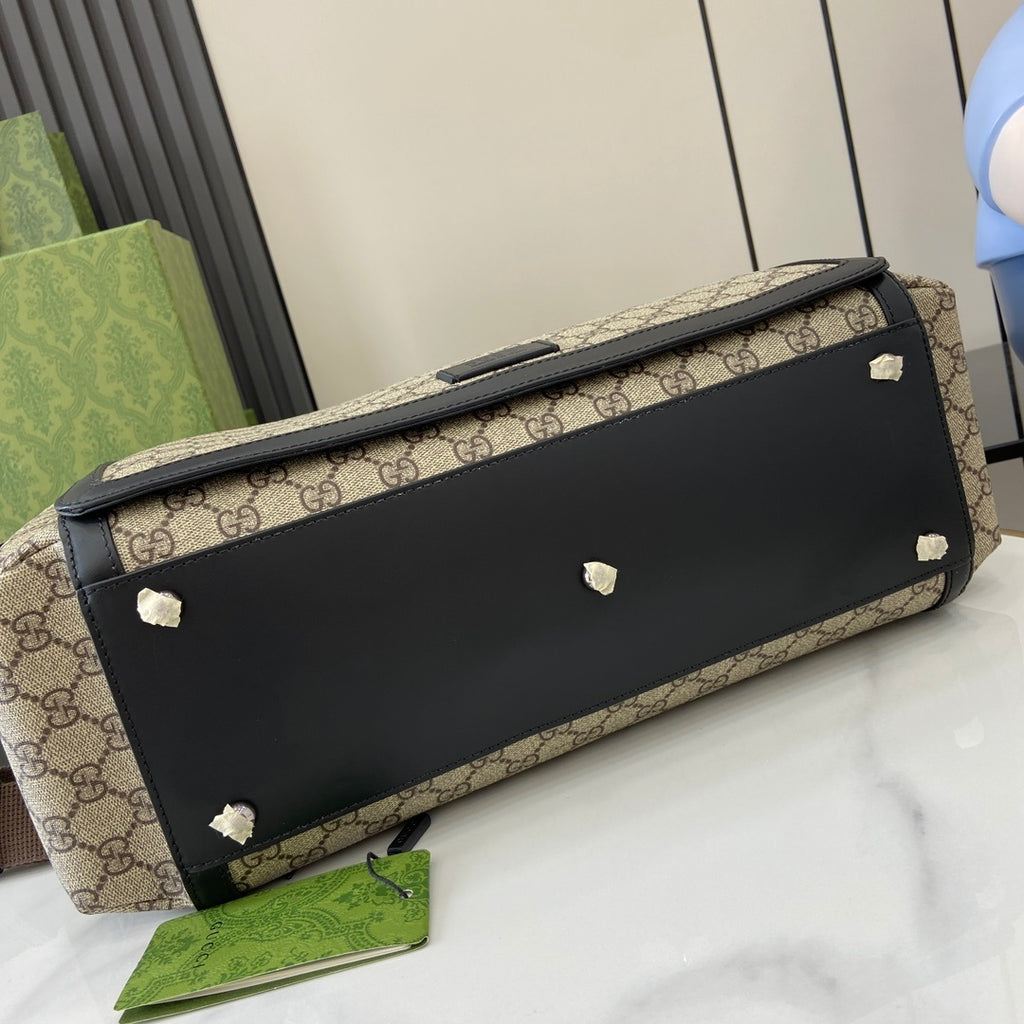 Gucci GG Supreme Diaper Bag Beje
