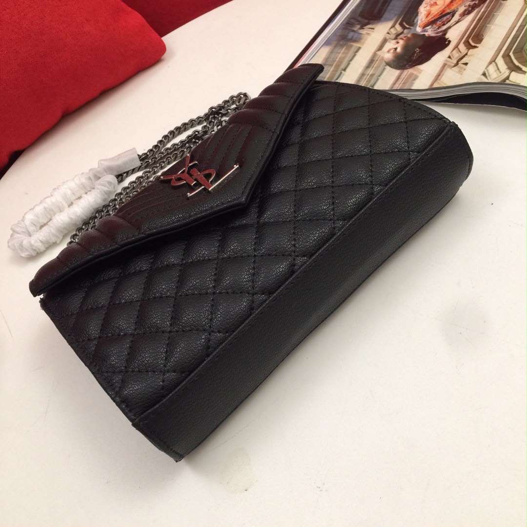 Yves Saint Laurent Envelope Black Ferragens Douradas