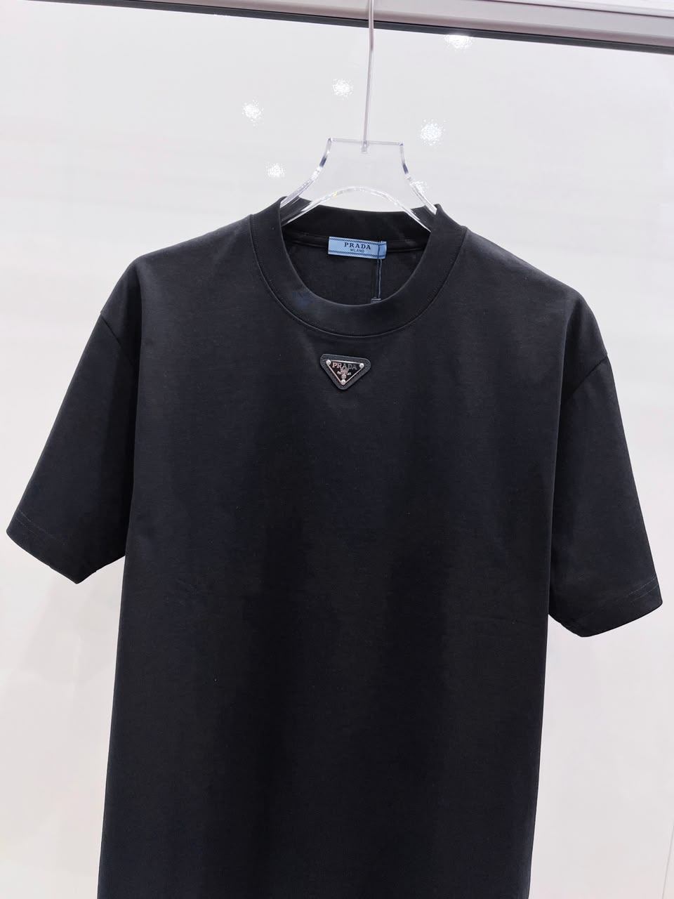 Camiseta Prada de Algodão Interlock com Logo Triangular