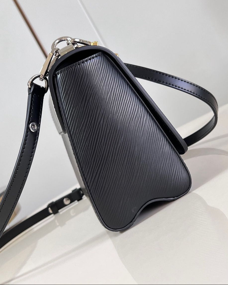 Louis Vuitton Twist MM