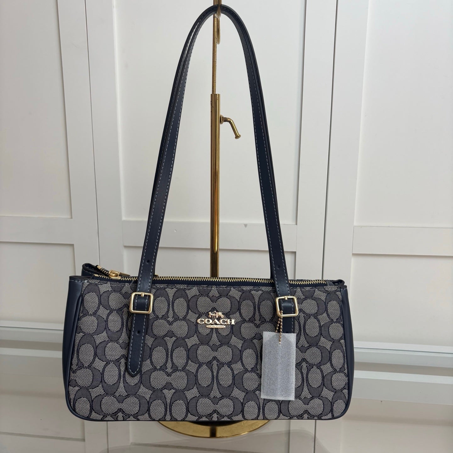 Coach Asher Shoulder Bag em Signature Canvas Grafite