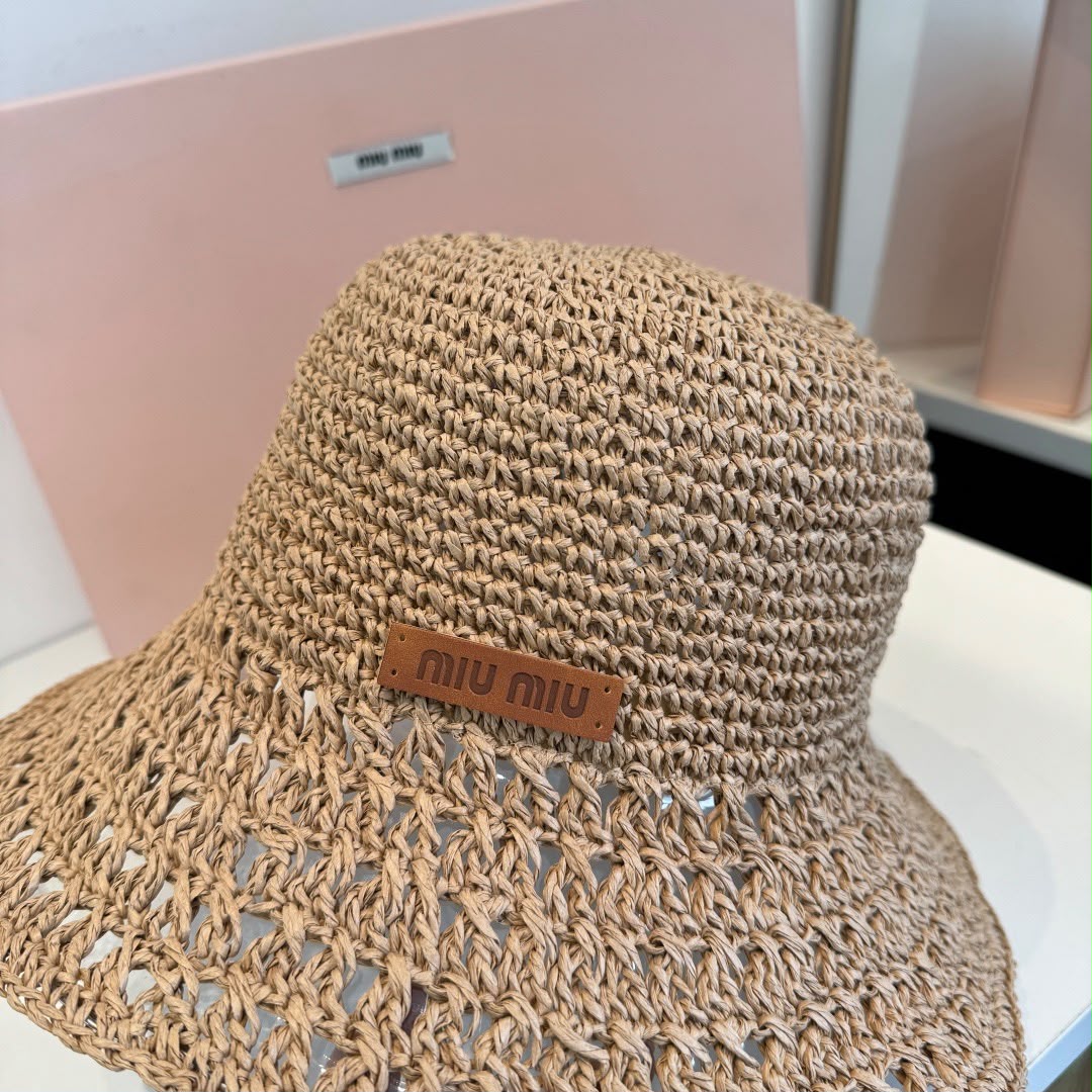 Chapéu Bucket de Ráfia Trançada Miu Miu