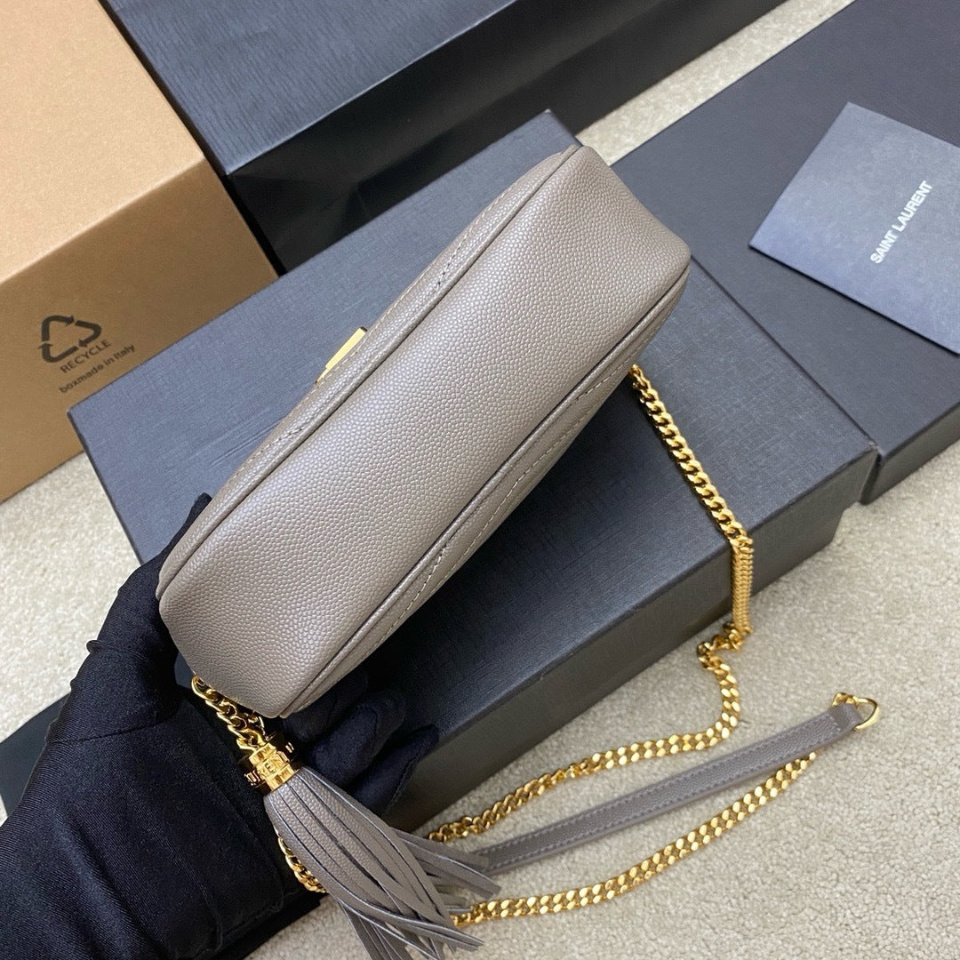 Saint Laurent Lou Camera Bag gray Taupe Ferragens Douradas