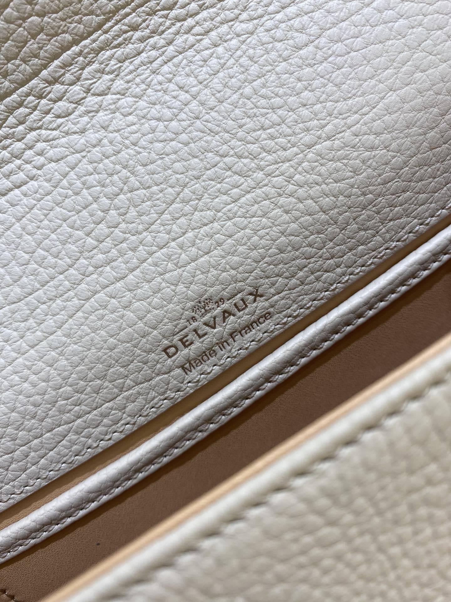 Delvaux Tempête MM Off White Ferragens Prata