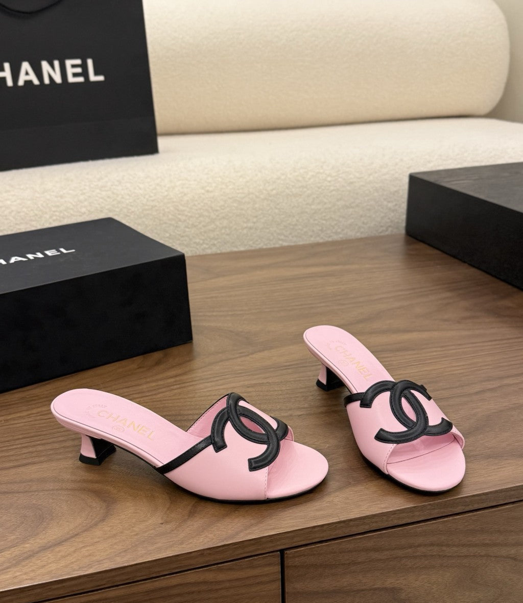 Chanel Interlocking CC Heeled Mules Pink & Black. Salto 5 cm.