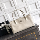 Bolsa Chanel Executive Cerf Tote White