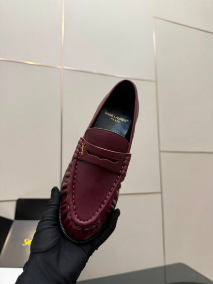 Mocassim YSL bordô