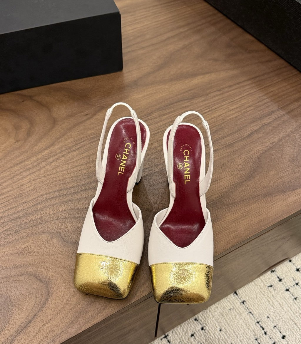Chanel Slingback Block Heel  Off-White & Metallic  Patent. Salto 9 cm.