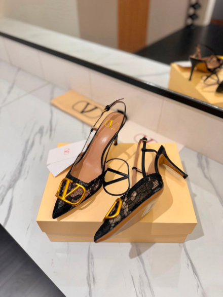 Scarpin Slingback VLogo Signature em Renda