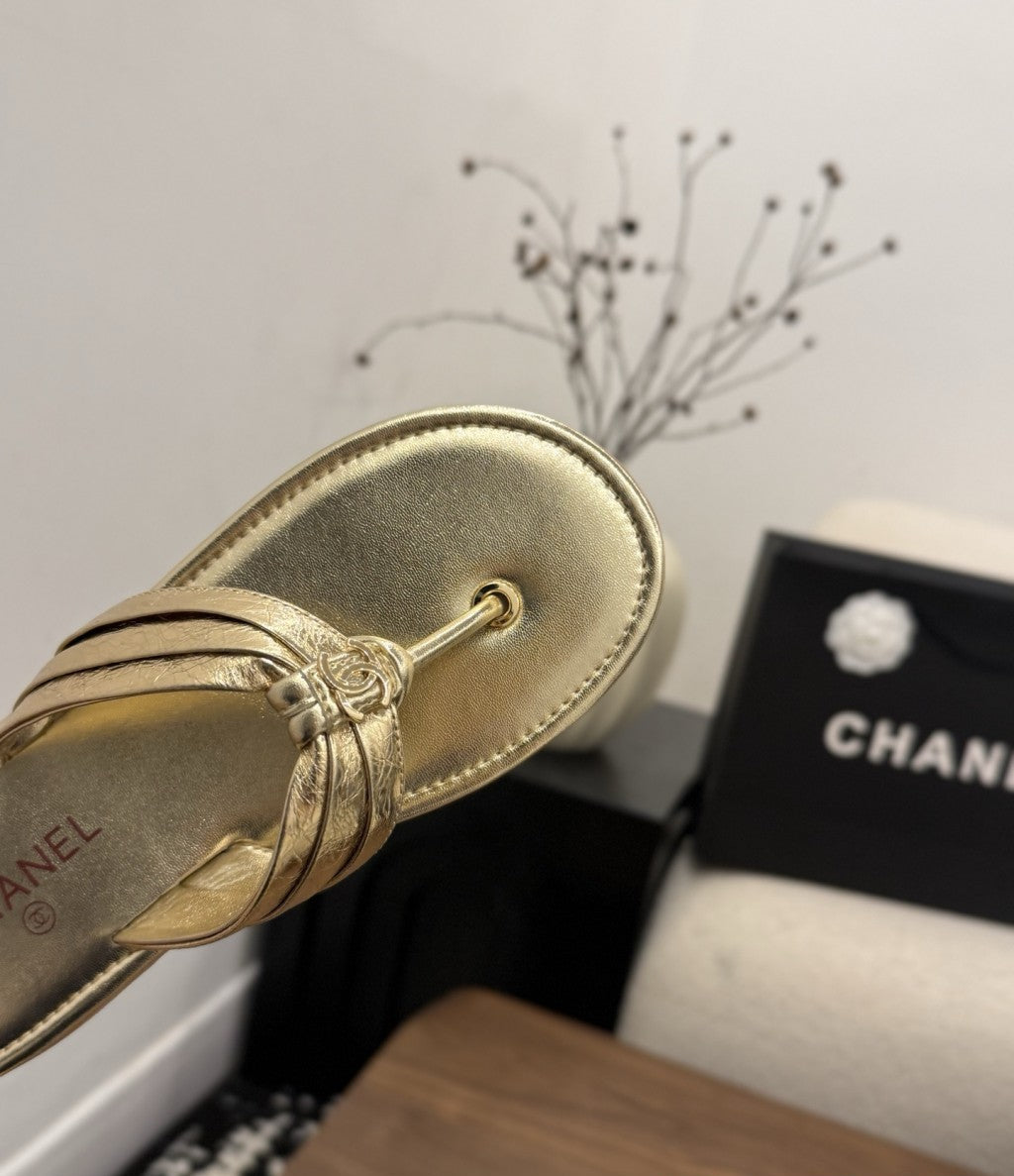 Chanel Thong Sandals Gold.