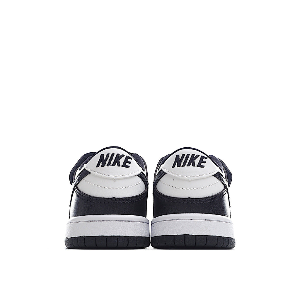 Nike Dunk Low black and white