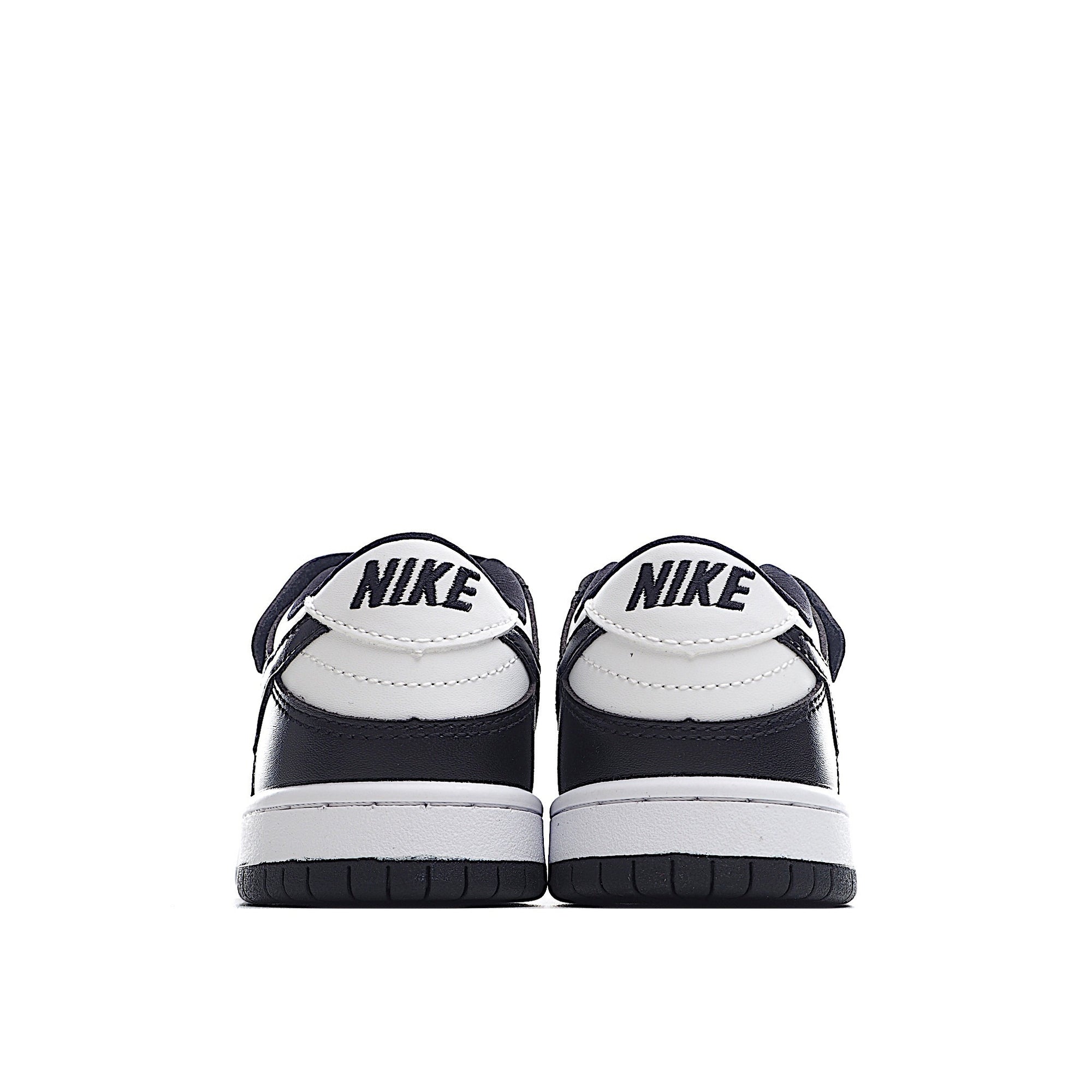 Nike Dunk Low black and white